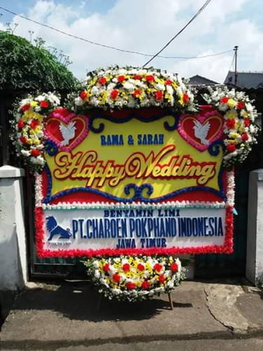 Karangan Bunga Pernikahan  di Wonogiri